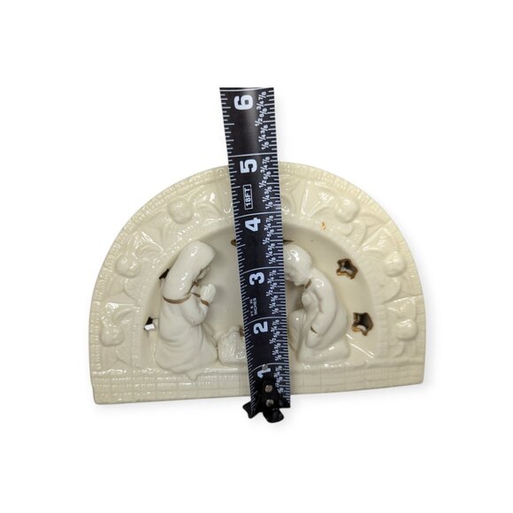 Vintage 1998 GS Ceramic Nativity Scene Tea Light Candle Holder White w/Gold Trim - Picture 10 of 10